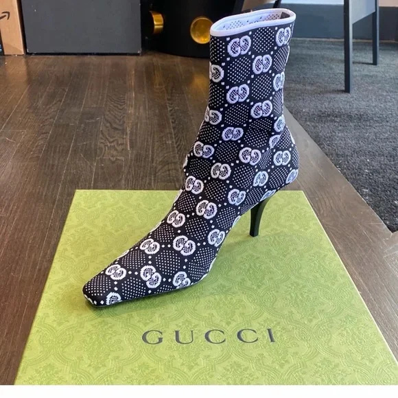 New💕Gucci Monochrome Patterned Stilettos - Picture 3 of 7